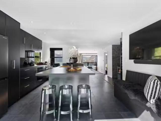 House for sale in Otakou