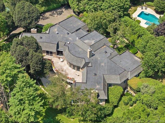 House for sale in Chanticlare at Flower Hill, Manhasset