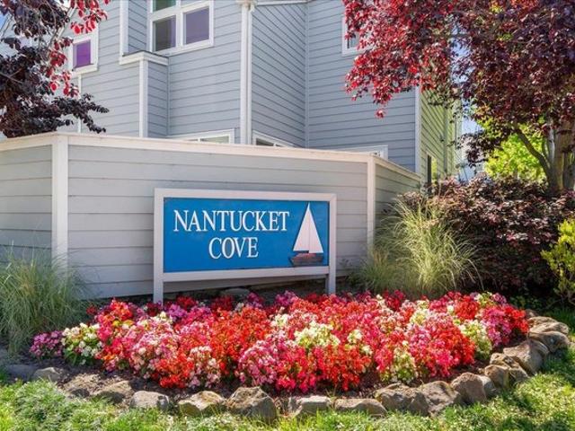 Townhouse for sale in San Mateo, California