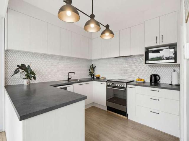 House for sale in Chaslands, Canterbury