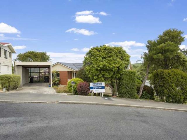 House for sale in Otakou