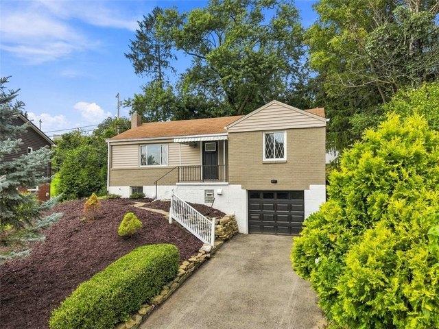 House for sale in Carnegie, Pennsylvania