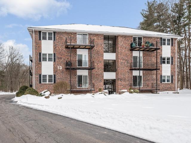 Condo for sale in Dracut, Massachusetts