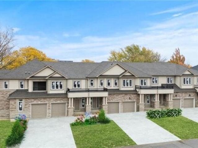 Townhouse for sale in Ancaster, Ontario