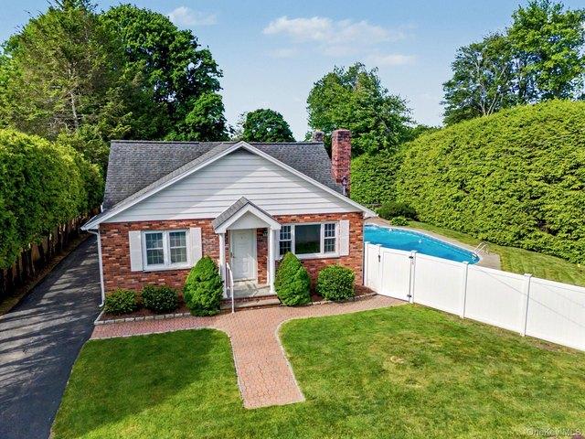 House for sale in Cortlandt Manor, New York