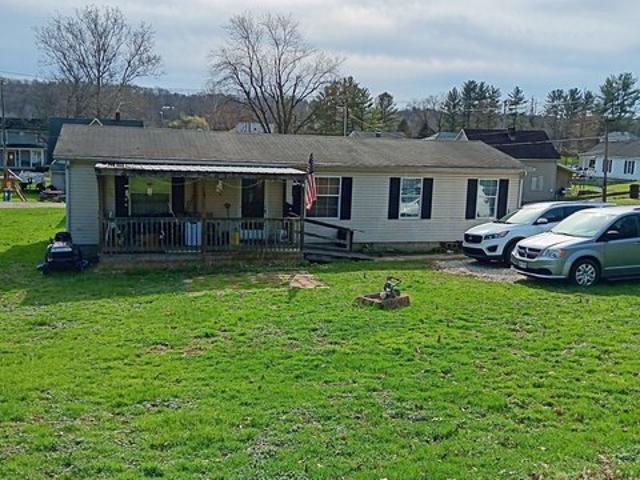 House for sale in Glouster, Ohio