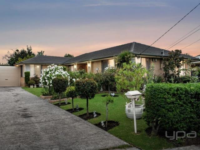 House for rent in Gladstone Park, Melbourne