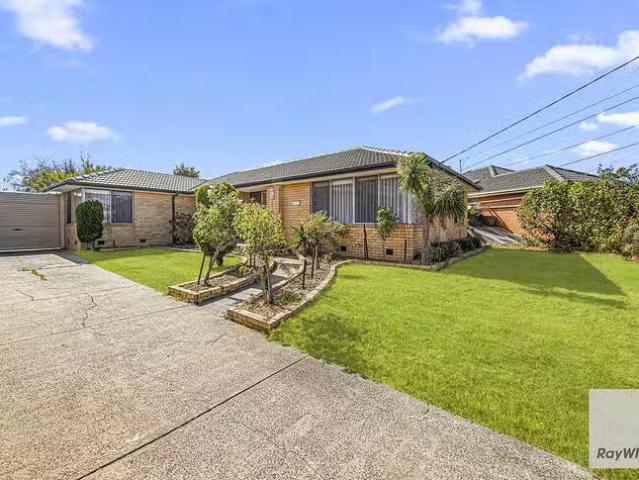 House for rent in Gladstone Park, Victoria