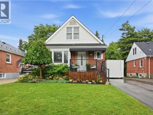 House for sale in Ancaster, Ontario