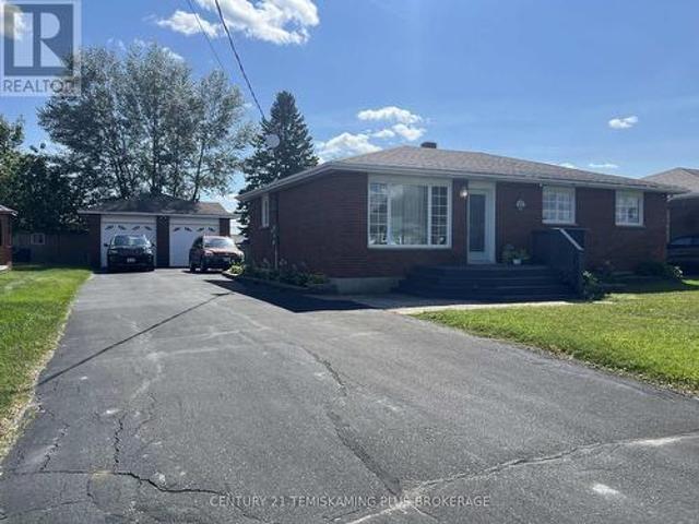 House for sale in Earlton, Ontario