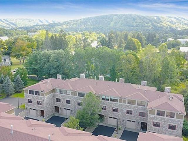 Townhouse for sale in Ellicottville, New York