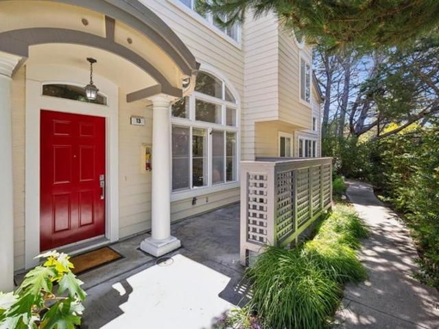 Townhouse for sale in San Mateo, California