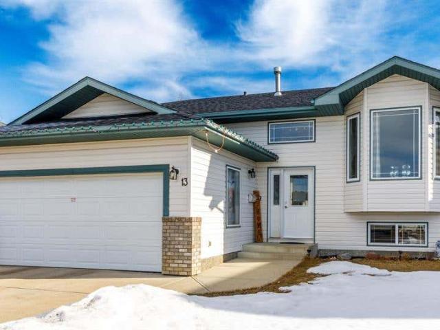 House for sale in Sylvan Lake, Alberta