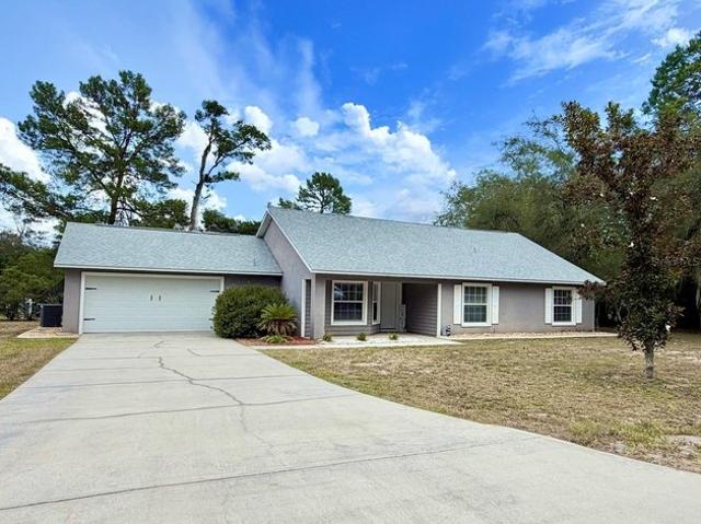 House for sale in Ocklawaha, Florida