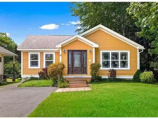 House for sale in Foxtrap, Newfoundland And Labrador