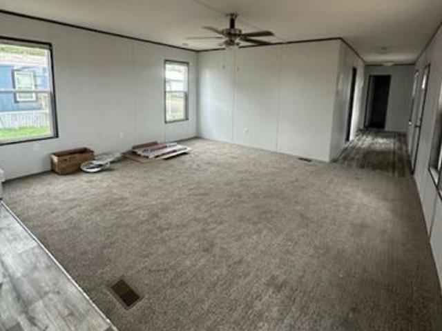 House for sale in Knippa, Texas