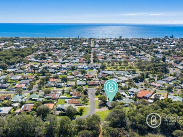 House for sale in Broadwater, Western Australia