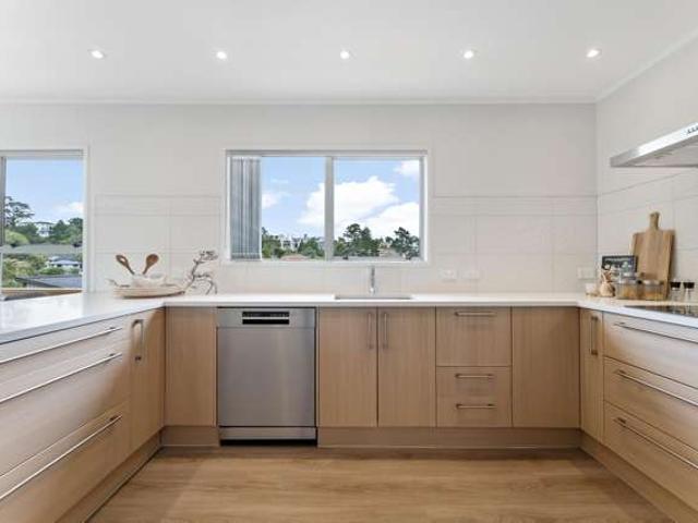 House for sale in Whangaparaoa