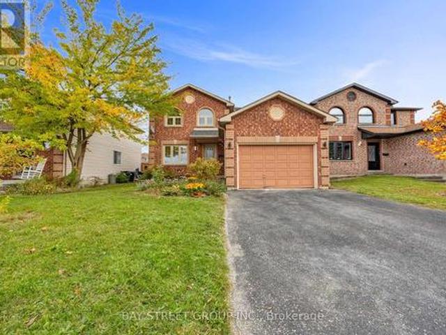 House for sale in Barrie, Central Ontario