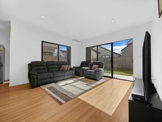 House for sale in Papakura