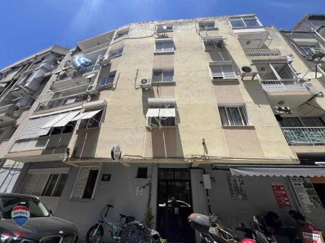 Karşiyaka, İzmir içerisinde satılık mülk