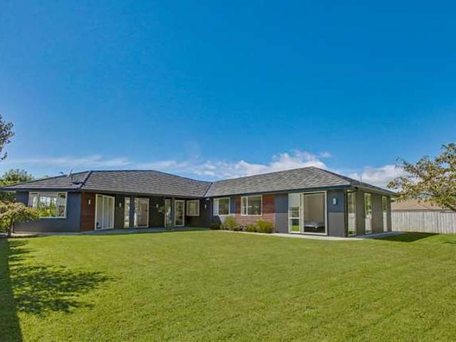 House for sale in Fairdown, West Coast