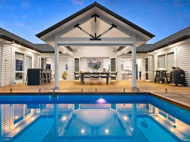 House for sale in Awhitu