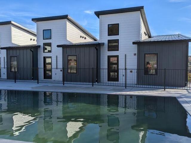 Condo for sale in Reeds Spring