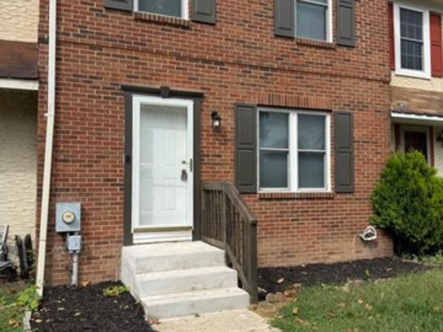 Townhouse for sale in Bicentennial Village, Dover