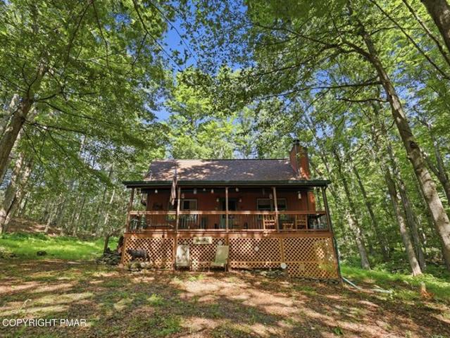 House for sale in Lake Ariel, Pennsylvania