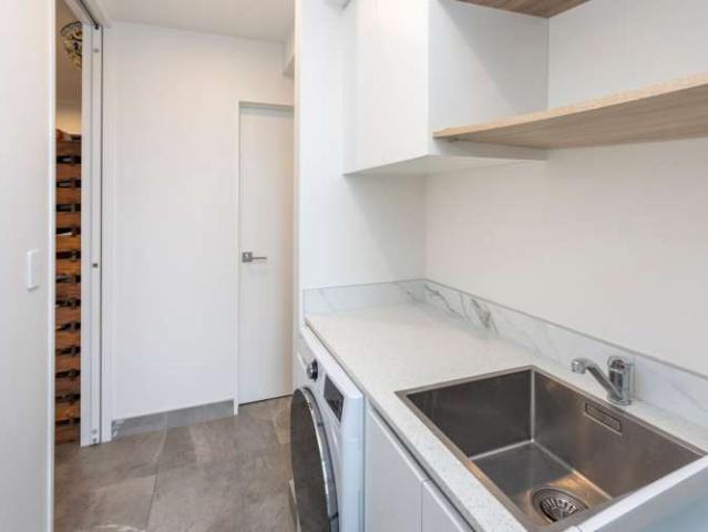 Apartment for sale in Chaslands, Canterbury