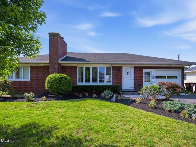 House for sale in Colonie, New York