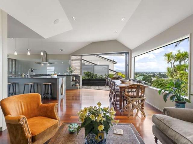 House for sale in Wairau Valley