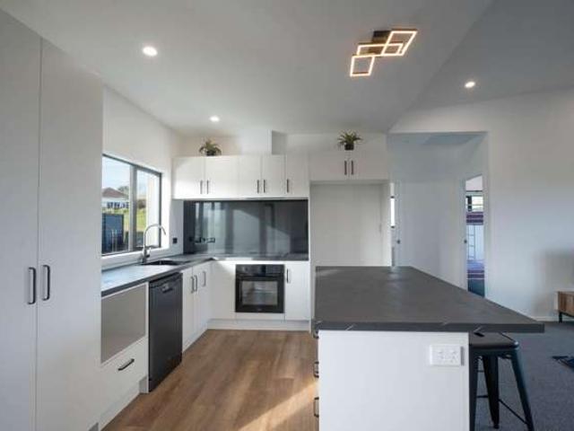 House for sale in Otakou