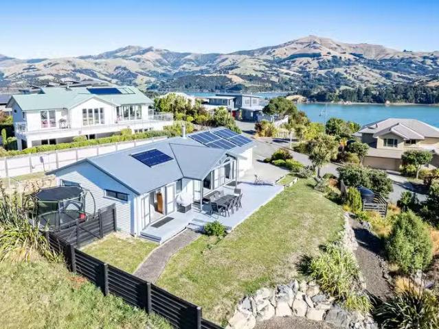 House for sale in Little Akaloa, Canterbury