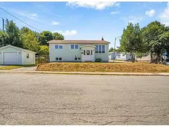 House for sale in Mount Pearl, Newfoundland And Labrador