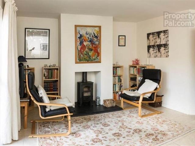 Townhouse for rent in Balmoral, Northern Ireland