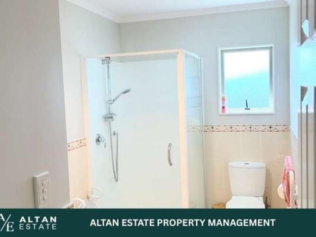 House for rent in Oratia, Oroua County