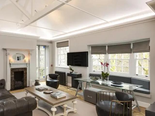 Apartment for rent in Mayfair, Greater London