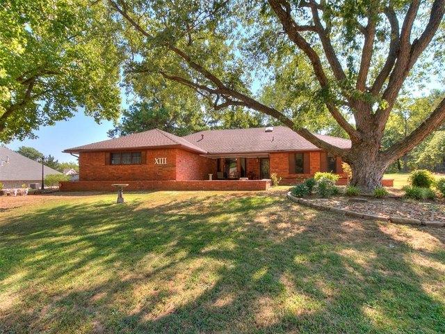 House for sale in Shawnee, Pottawatomie County