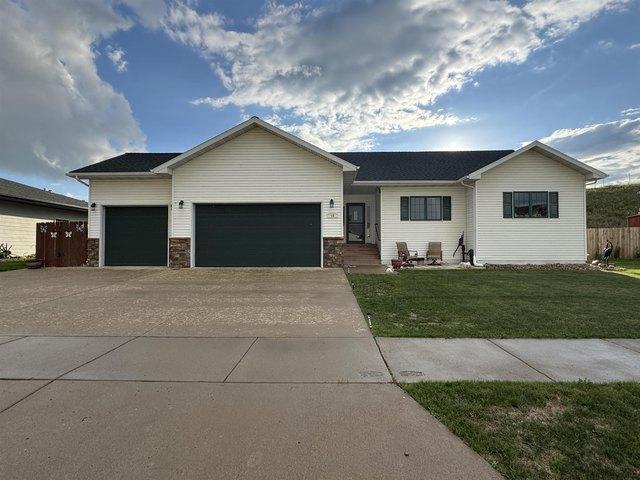 House for sale in Minot, Ward County