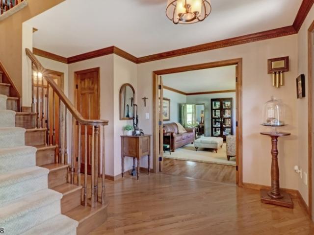 House for sale in East Hanover, New Jersey