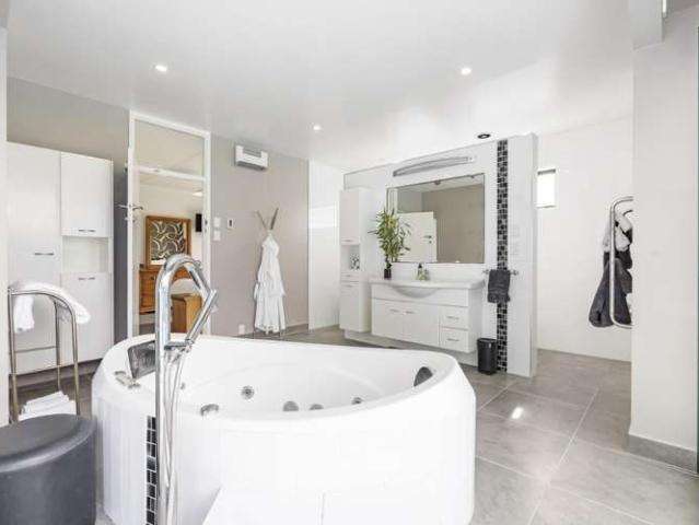 House for sale in Hillsborough, Taranaki