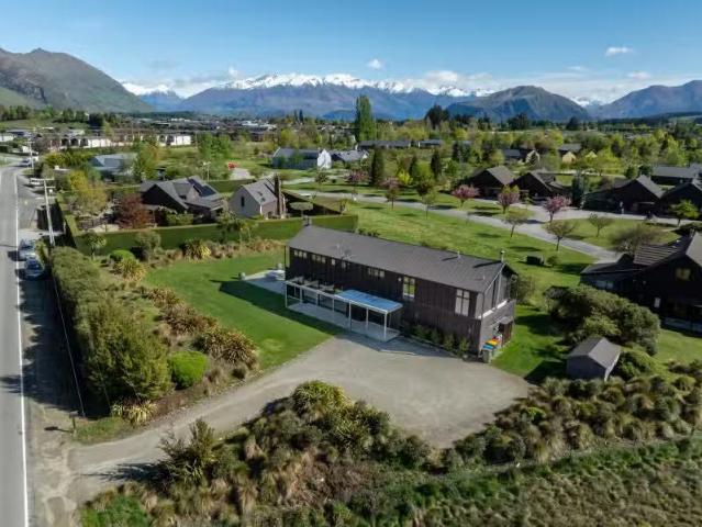House for sale in Otakou