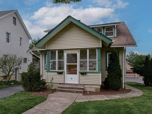 House for sale in Caldwell, New Jersey