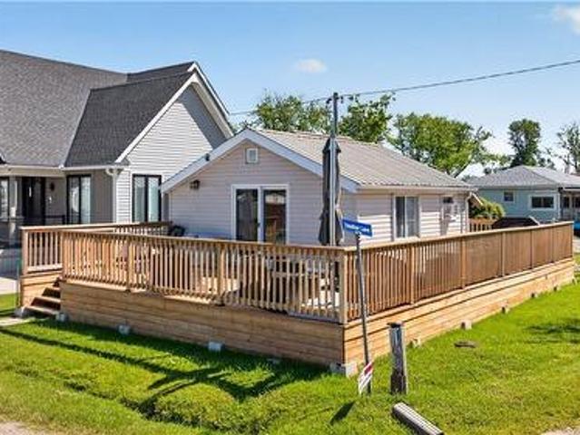 House for sale in Ontario