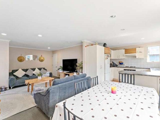 House for sale in Manurewa, Oroua County