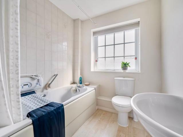 House for rent in Holloway Hill, Fole