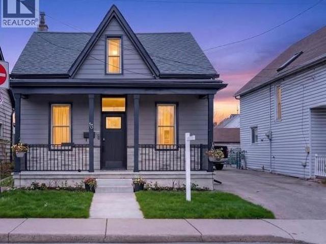 House for sale in Ancaster, Ontario
