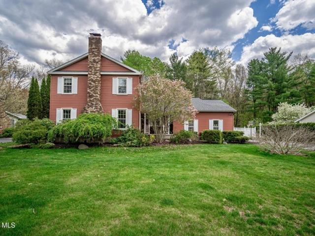 House for sale in Saratoga, New York
